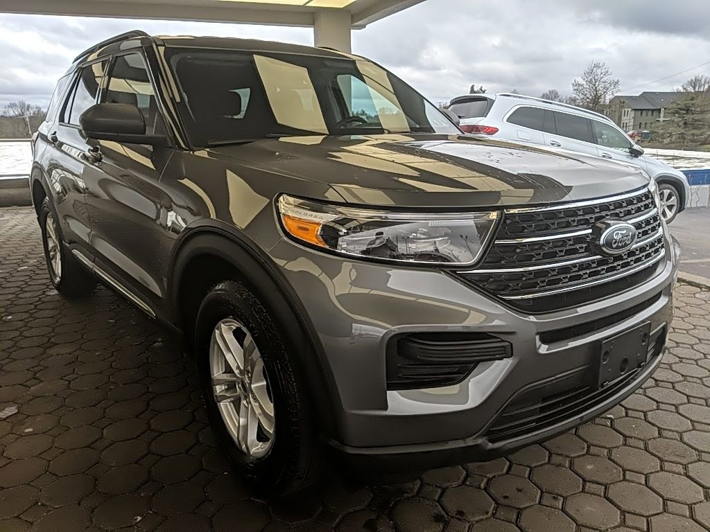 Certified 2023 Ford Explorer XLT w/ Class IV Trailer Tow Package image 3