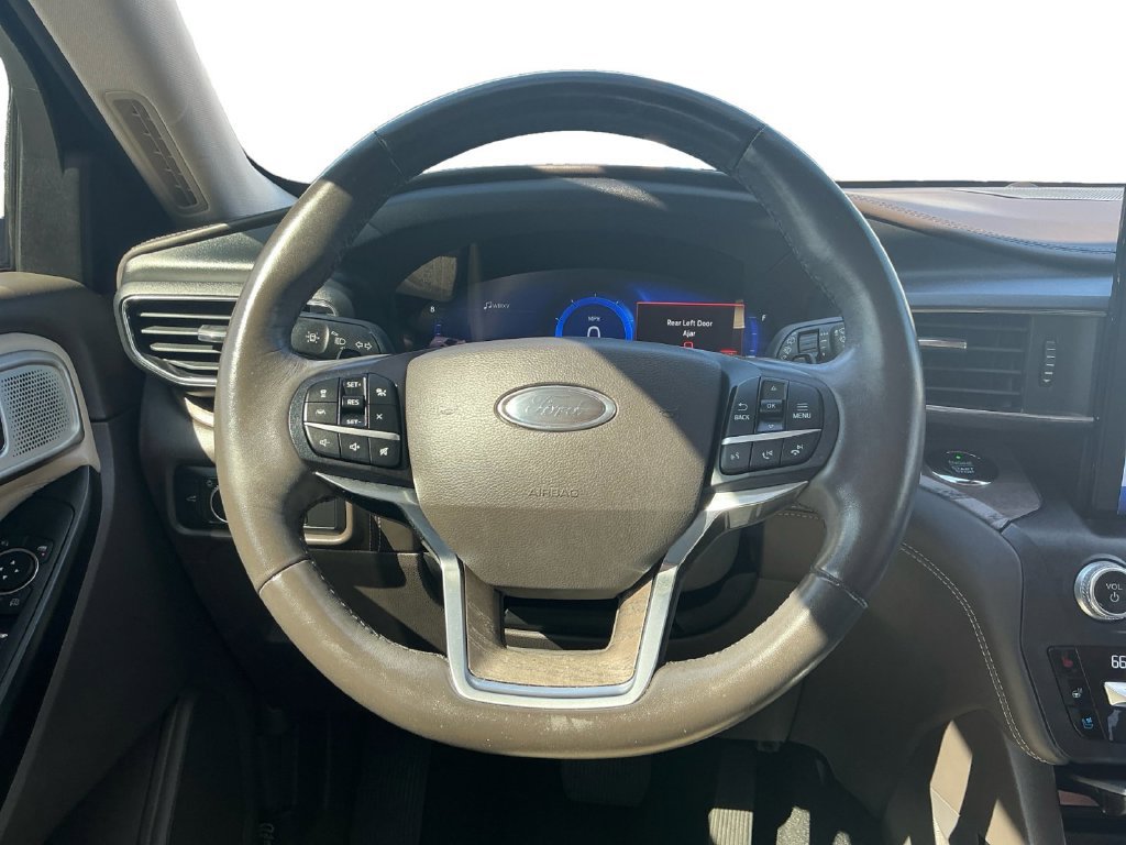 Certified 2020 Ford Explorer Platinum w/ Premium Technology Package AWD/4WD image 18