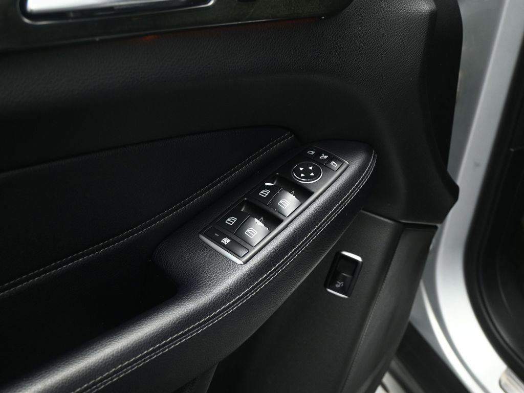 Used 2019 Mercedes-Benz GLE 400 4MATIC image 33