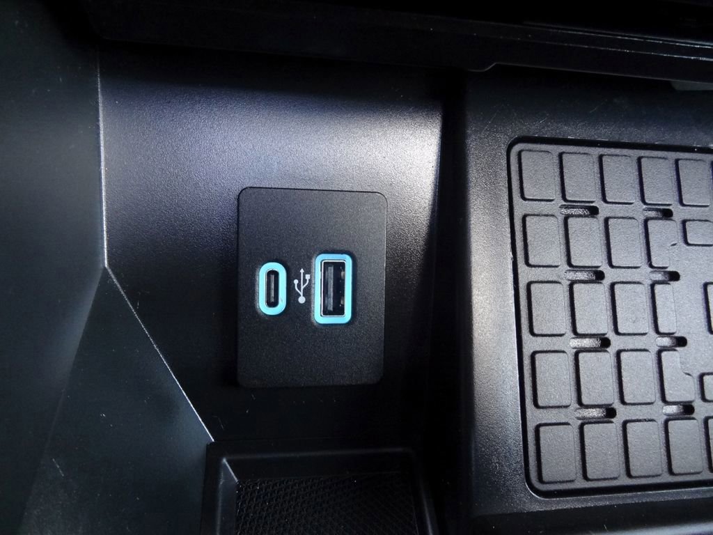 Certified 2023 Ford F150 Platinum w/ Equipment Group 701A High image 49