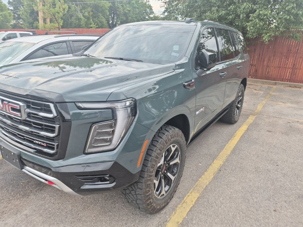Used 2026 GMC Yukon AT4 w/ AT4 Premium Package AWD/4WD image 5