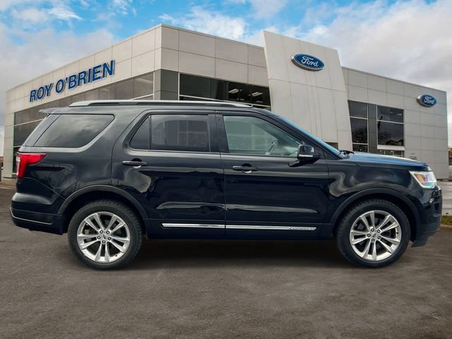 Certified 2018 Ford Explorer XLT w/ Equipment Group 202A image 6