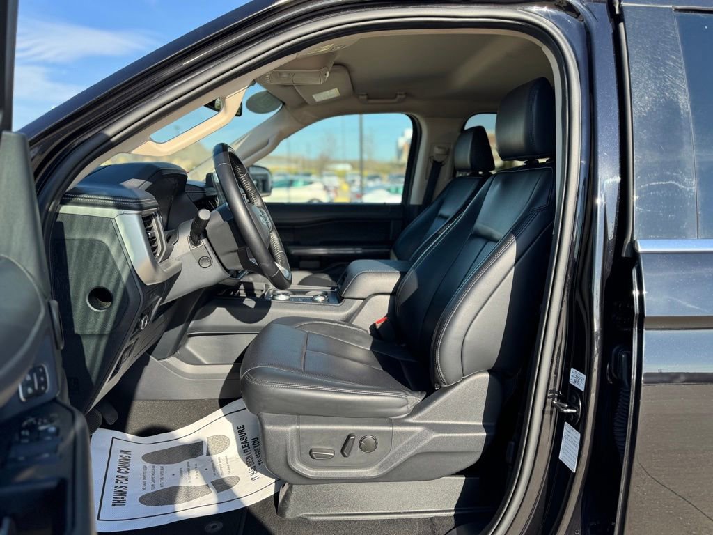 Certified 2024 Ford Expedition XLT image 12