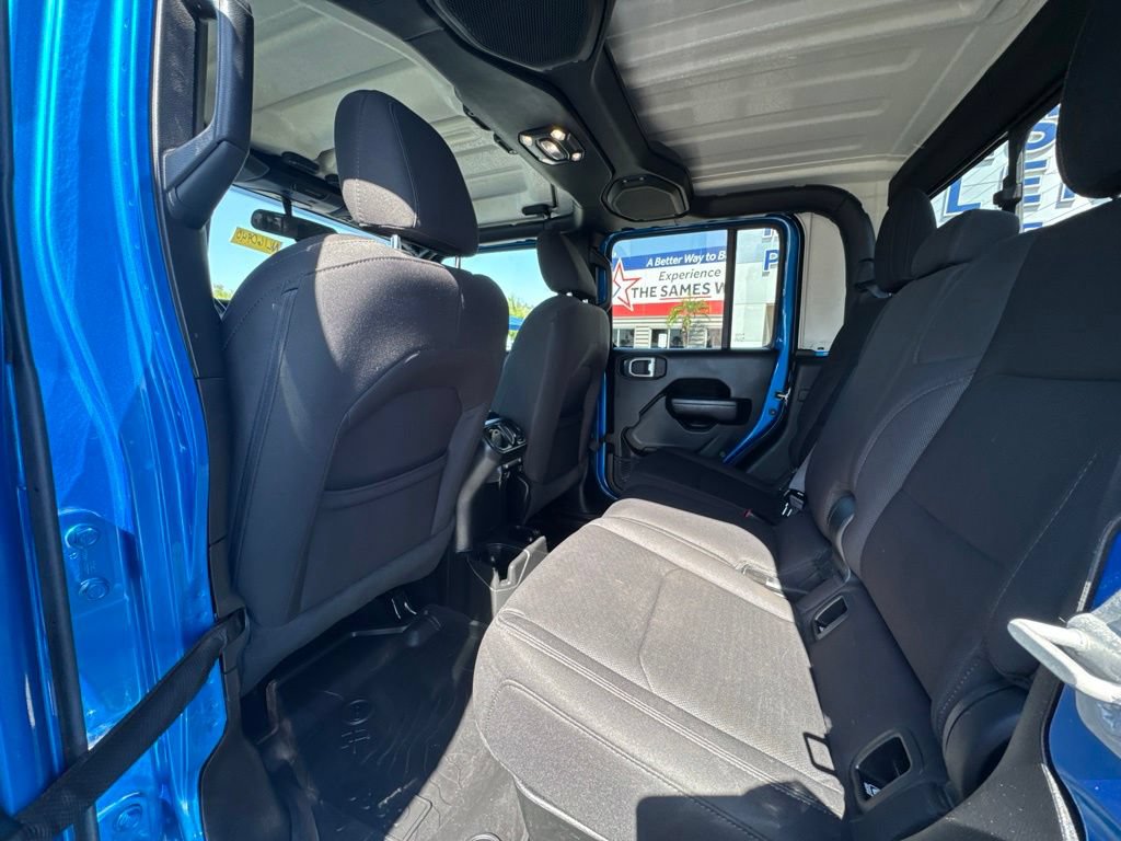 Used 2022 Jeep Gladiator Sport AWD/4WD image 18