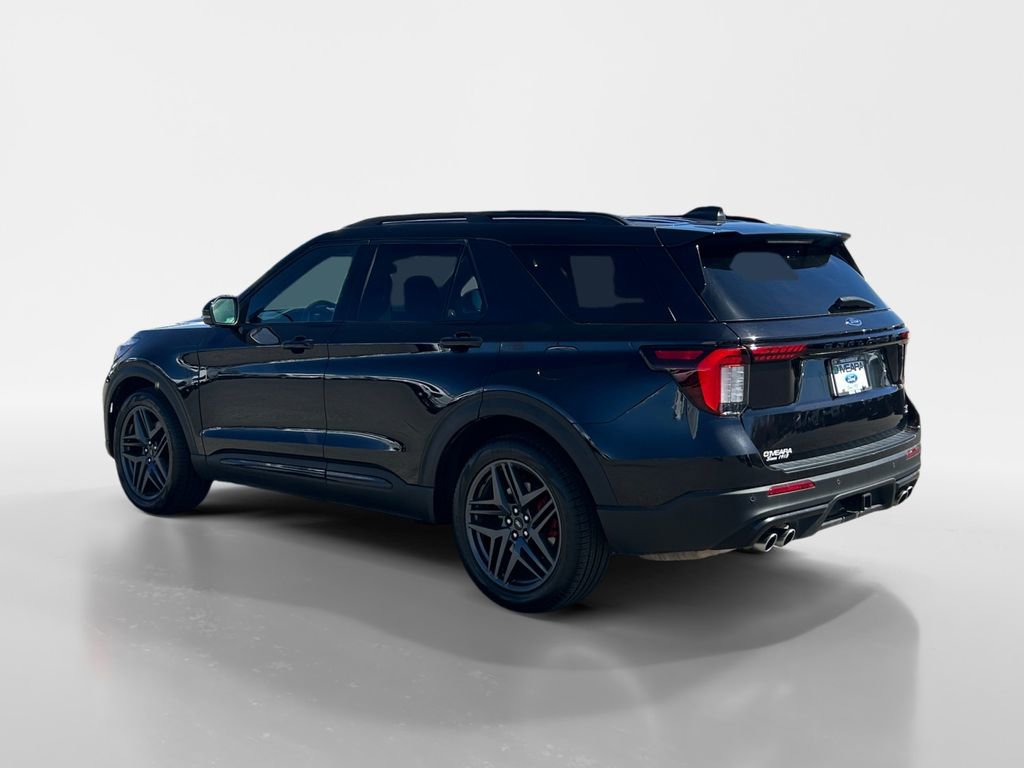 Certified 2025 Ford Explorer ST AWD/4WD image 3