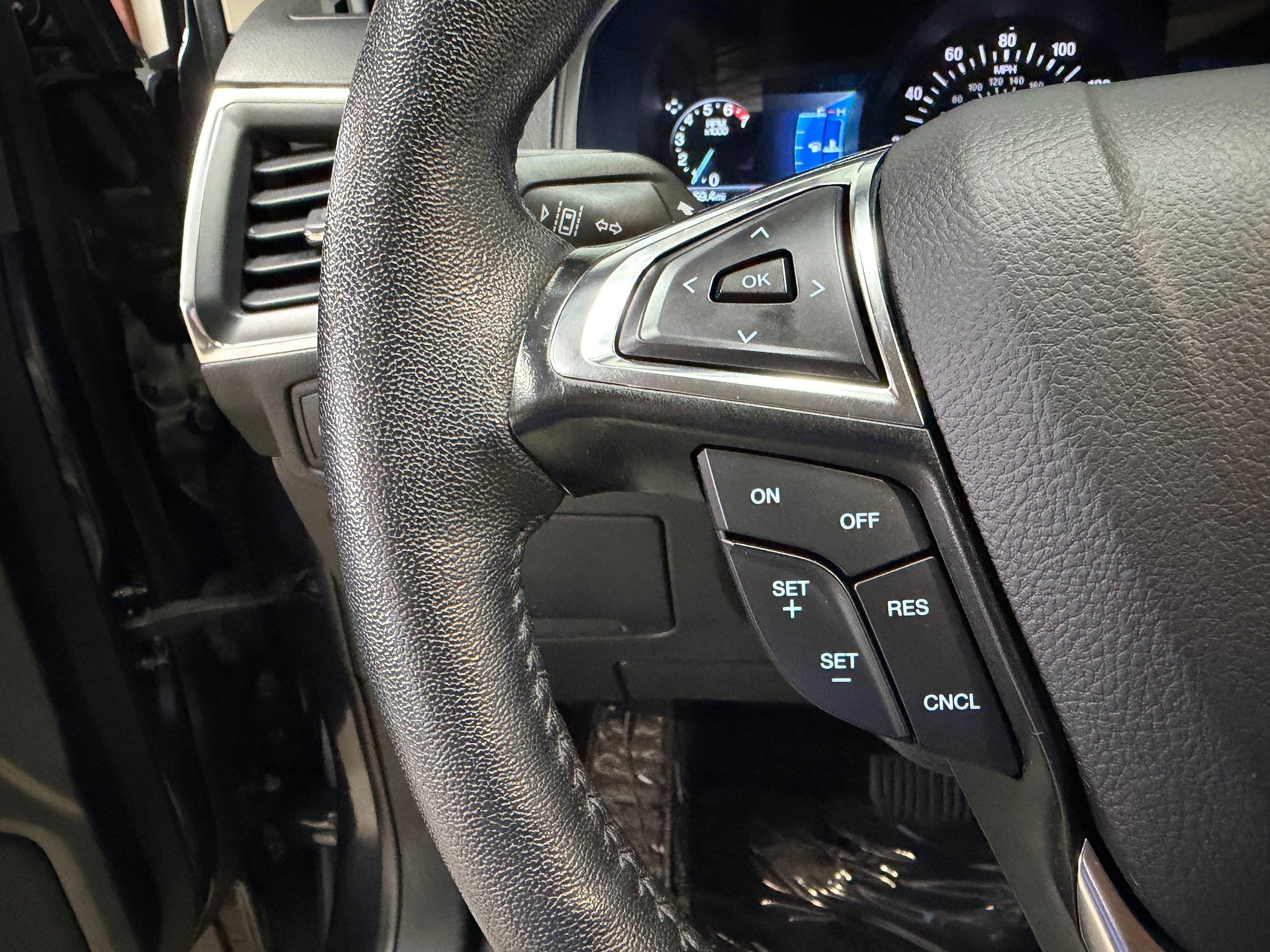 Certified 2024 Ford Edge Titanium AWD/4WD image 17