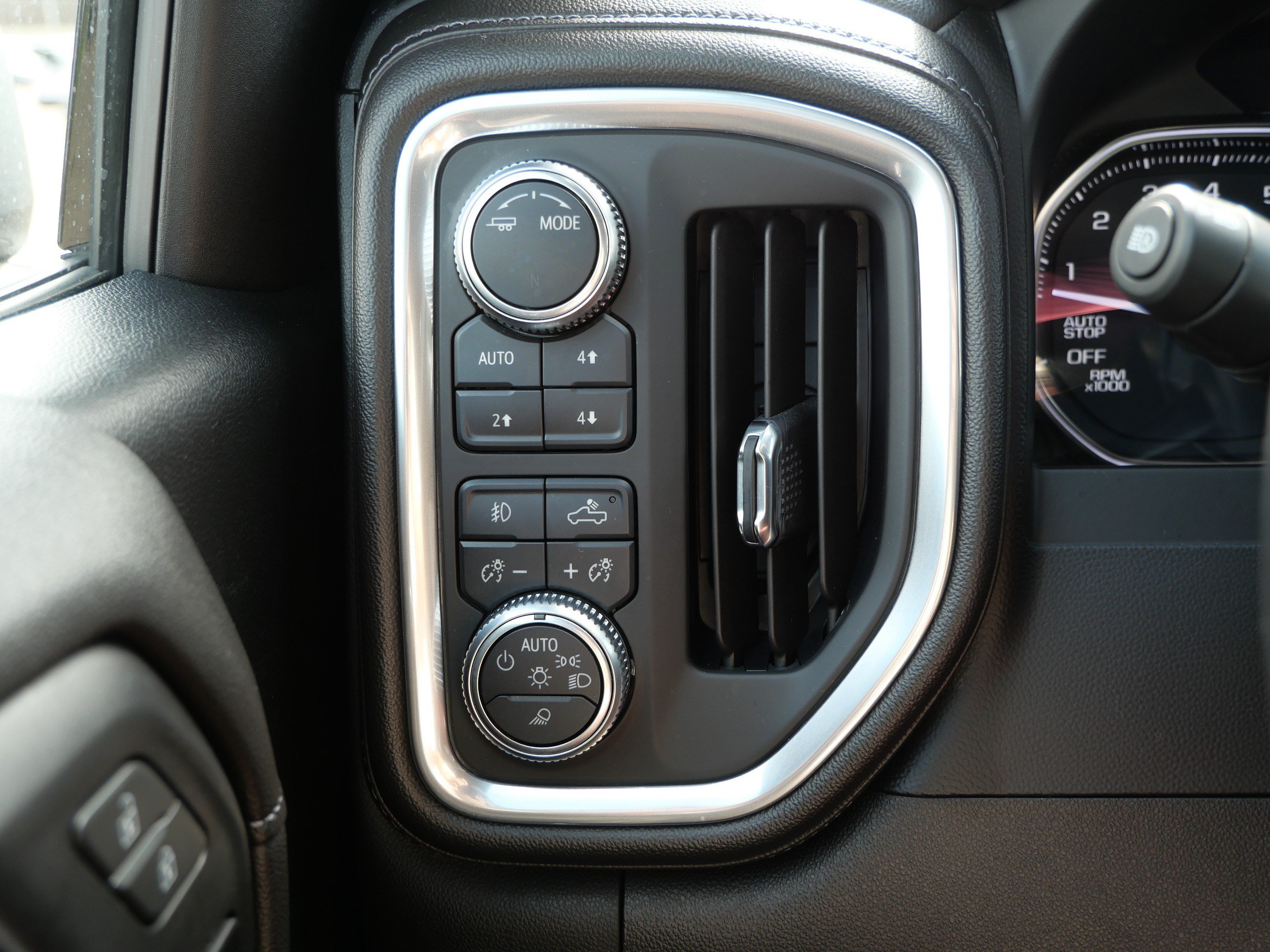 Used 2020 GMC Sierra 1500 SLT w/ SLT Premium Plus Package AWD/4WD image 26