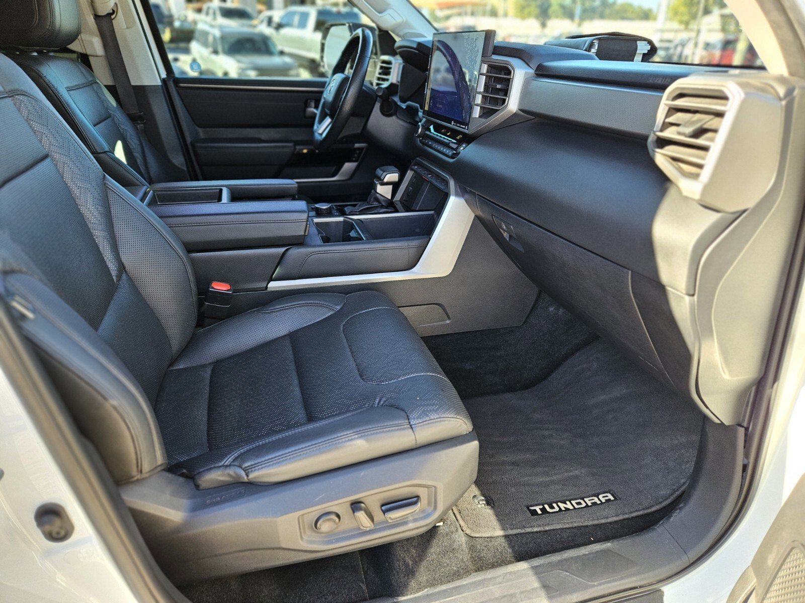 Used 2024 Toyota Tundra Limited image 13