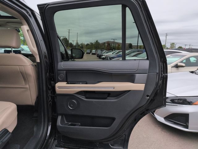 Certified 2024 Ford Expedition Limited AWD/4WD image 16