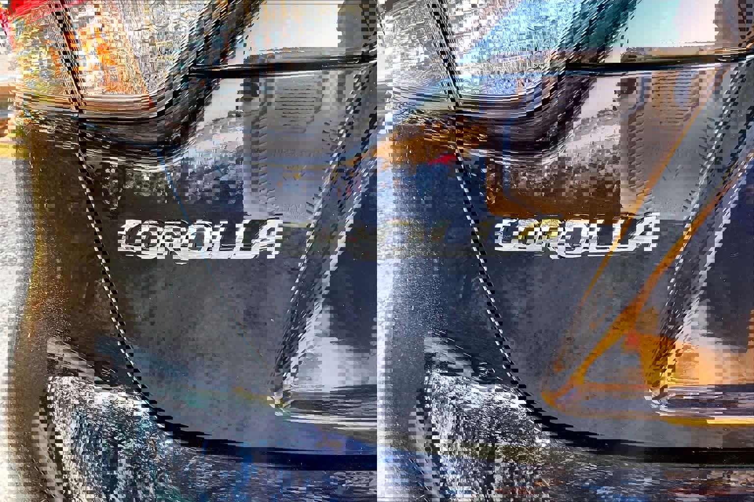 Used 2023 Toyota Corolla LE image 31