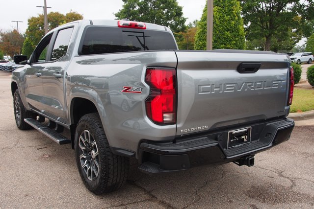 Used 2024 Chevrolet Colorado Z71 w/ Z71 Convenience Package 2 image 3