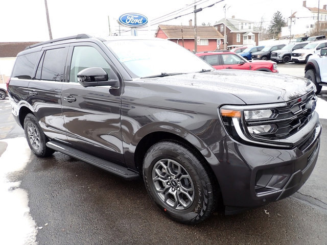 Certified 2025 Ford Expedition Active image 7