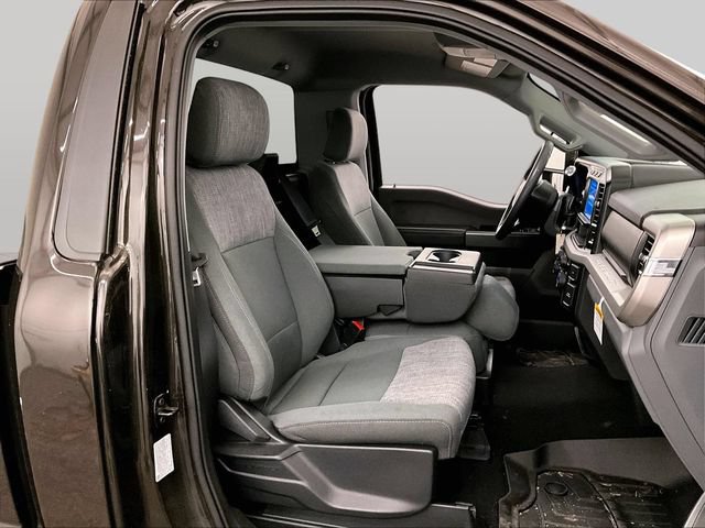 Certified 2024 Ford F350 XLT w/ Camper Package AWD/4WD image 6