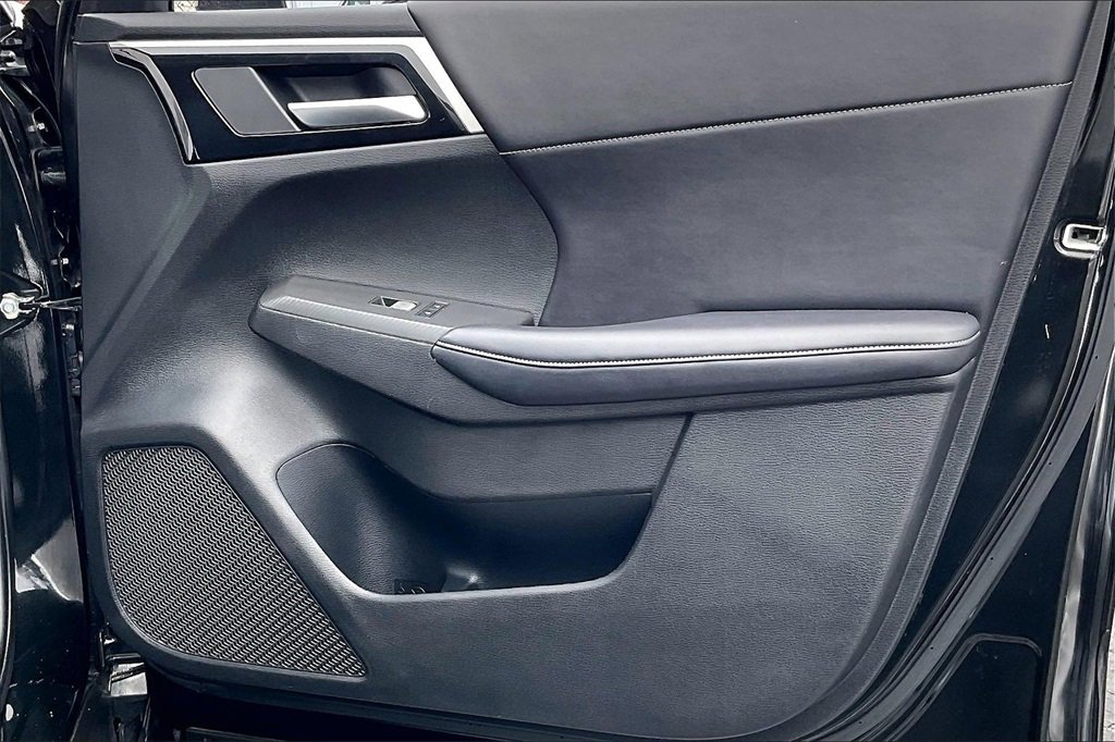 Used 2024 Mitsubishi Outlander SE image 21