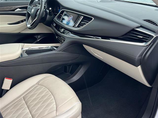 Used 2024 Buick Enclave Avenir w/ Avenir Technology Package AWD/4WD image 13