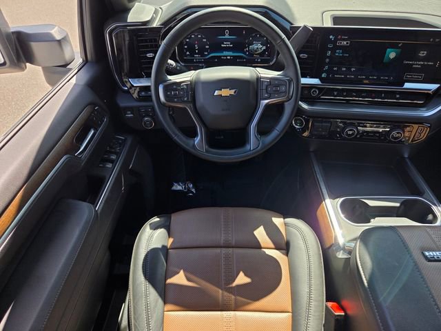 Used 2025 Chevrolet Silverado 3500 High Country w/ Technology Package image 15