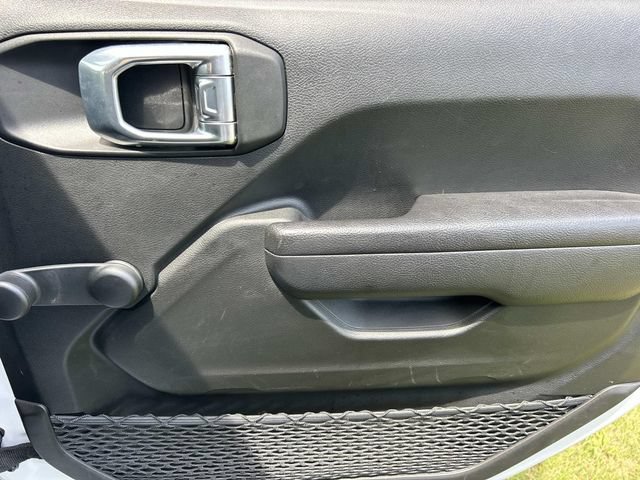 Used 2022 Jeep Wrangler Sport AWD/4WD image 23