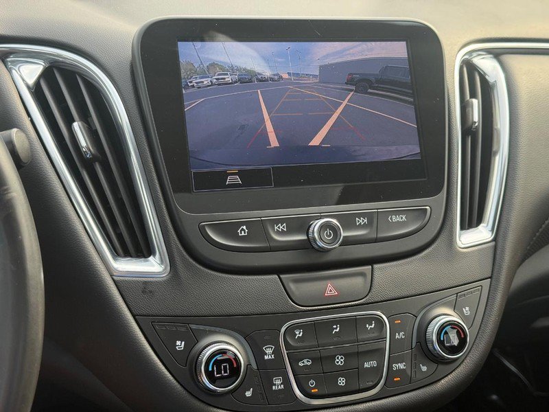 Used 2022 Chevrolet Malibu Premier FWD image 23