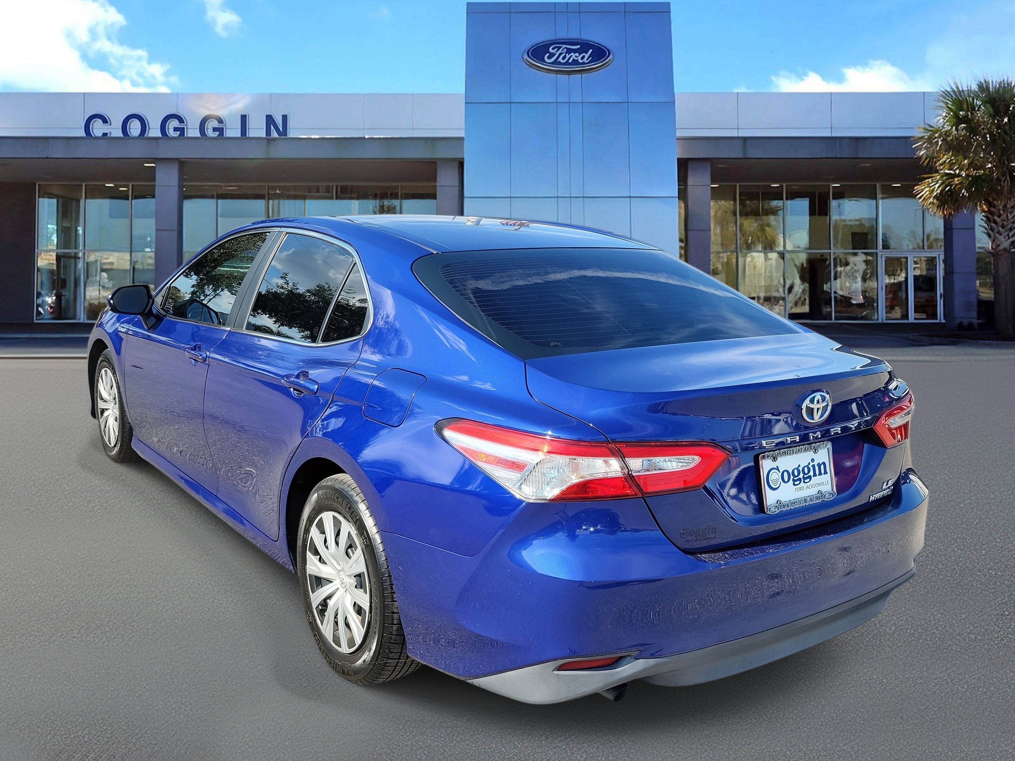 Used 2018 Toyota Camry LE video 2