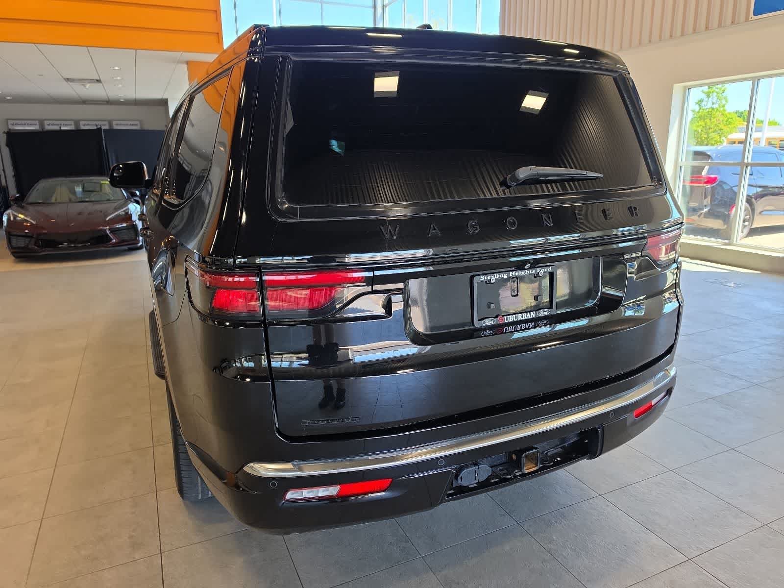 Used 2022 Jeep Wagoneer Series II AWD/4WD image 10