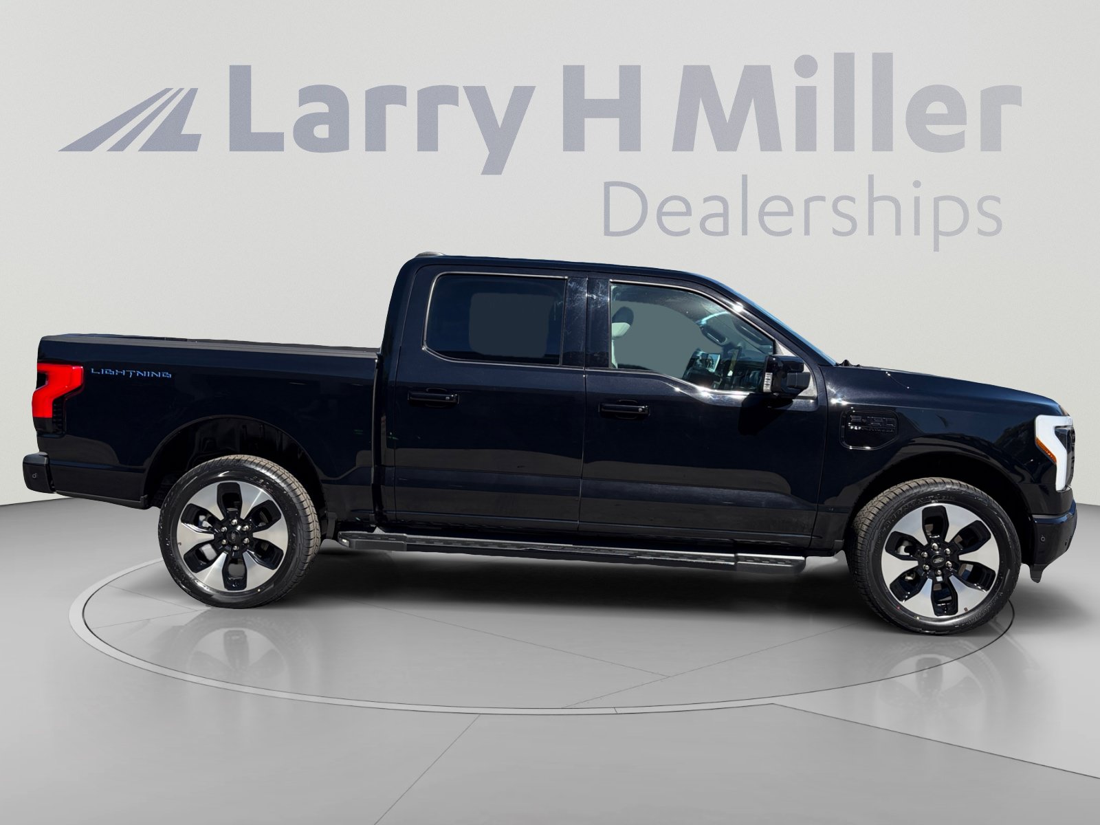 Certified 2023 Ford F150 Lightning Platinum AWD/4WD image 6