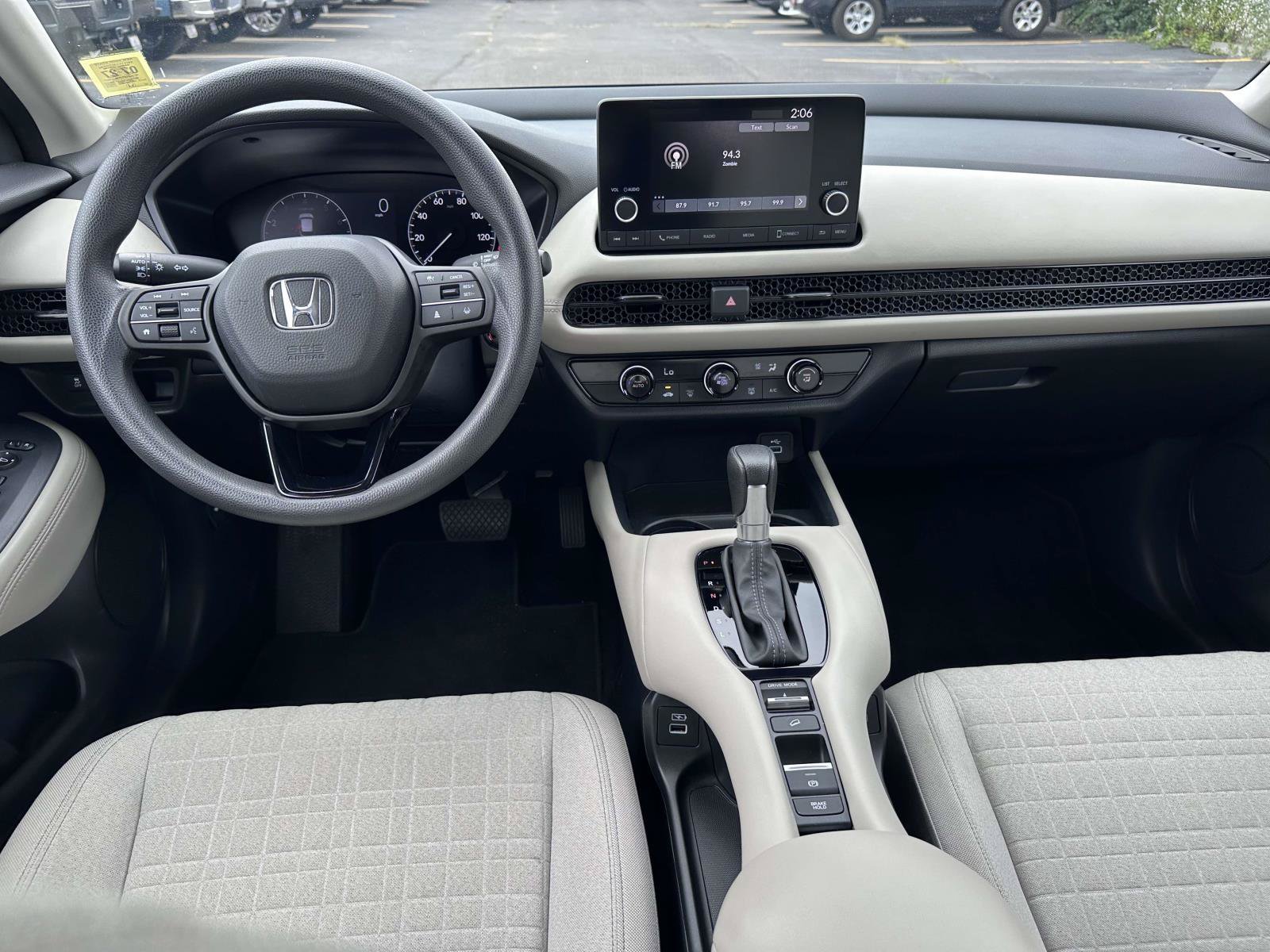 Used 2023 Honda HR-V LX image 14