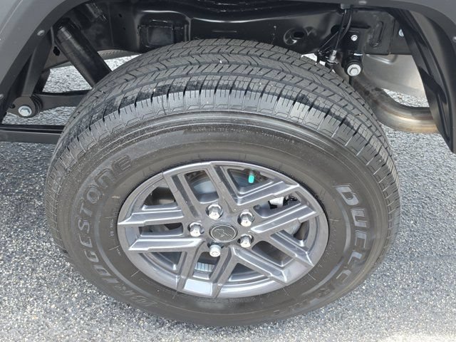 Used 2025 Jeep Gladiator Sport AWD/4WD image 9