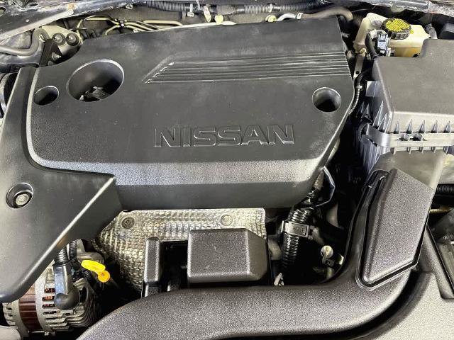 Used 2018 Nissan Altima 2.5 SR w/ SR Midnight Edition FWD image 9