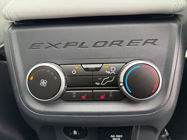 Certified 2025 Ford Explorer Platinum w/ LUX Leather Package image 10