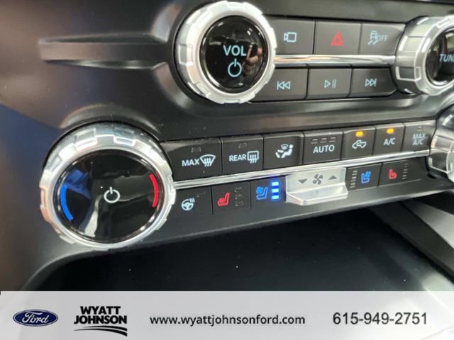 Certified 2025 Ford F450 Lariat w/ Chrome Package image 38