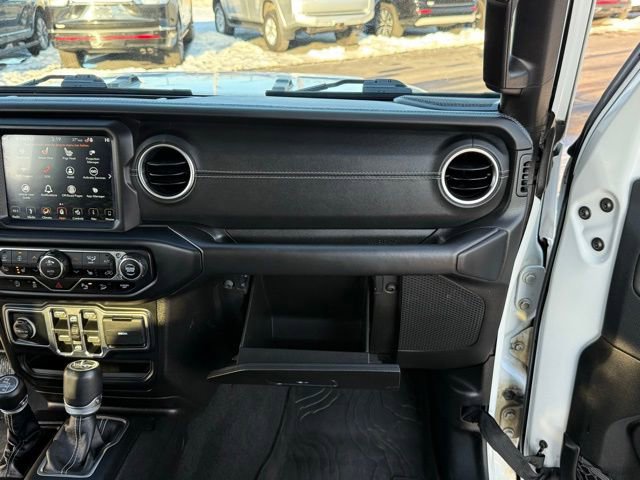 Used 2019 Jeep Wrangler Unlimited Sahara w/ Uconnect 4C Nav & Sound Group image 32