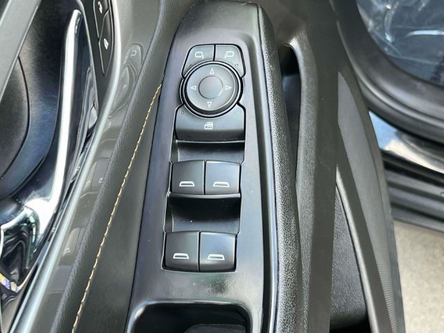 Used 2020 Chevrolet Traverse LS FWD image 27