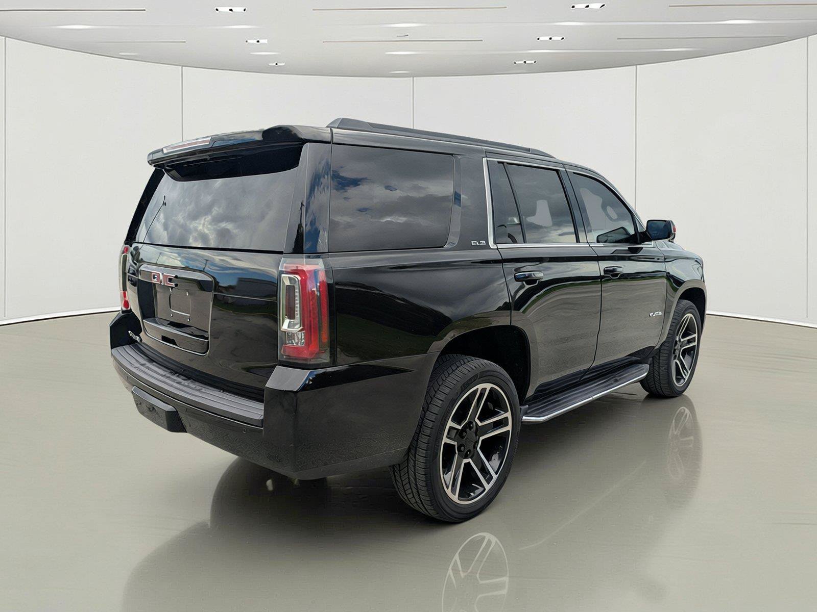 Used 2019 GMC Yukon SLE w/ Convenience Package RWD image 6
