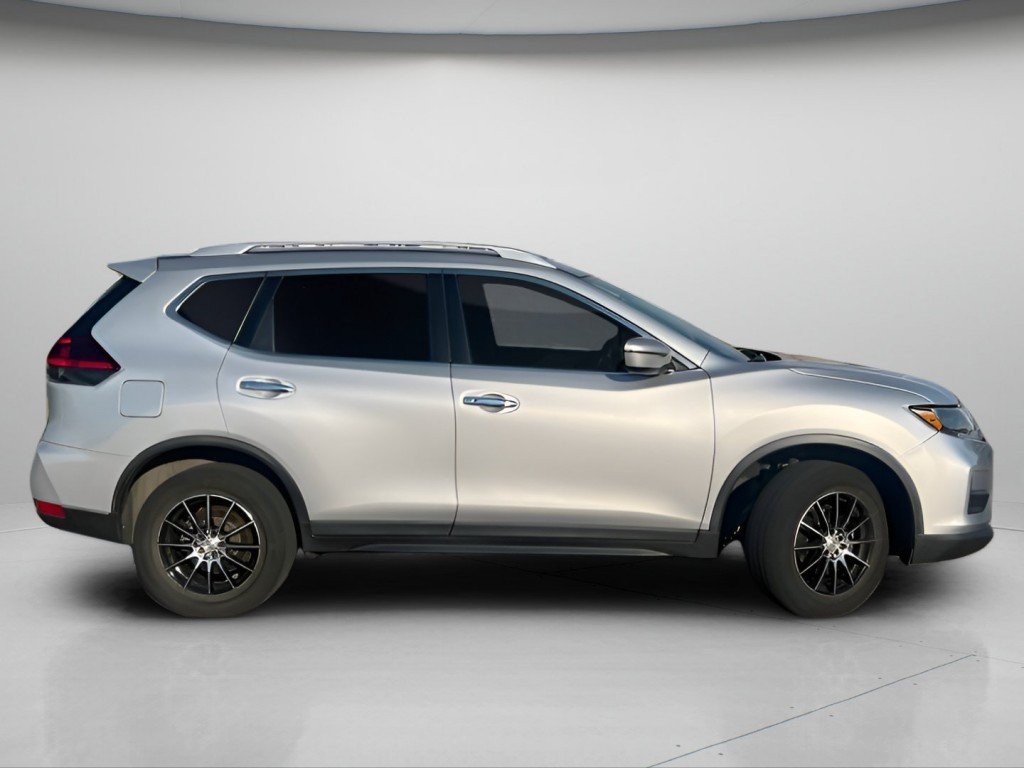 Used 2019 Nissan Rogue SV AWD/4WD image 4