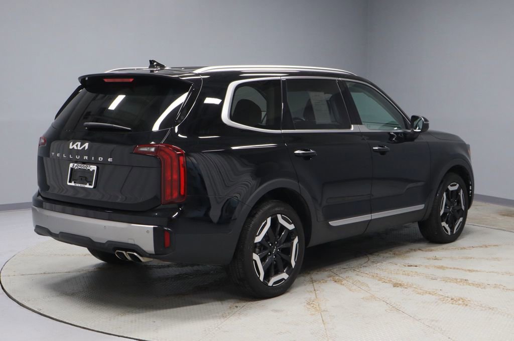 Used 2025 Kia Telluride S FWD image 12