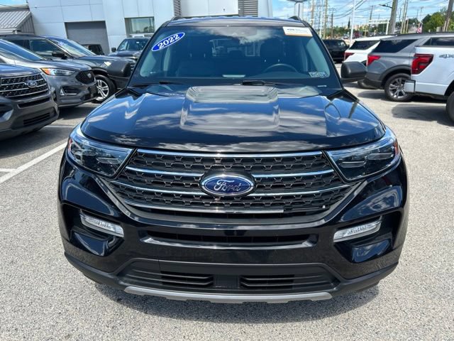 Certified 2022 Ford Explorer XLT w/ Equipment Group 202A AWD/4WD image 3