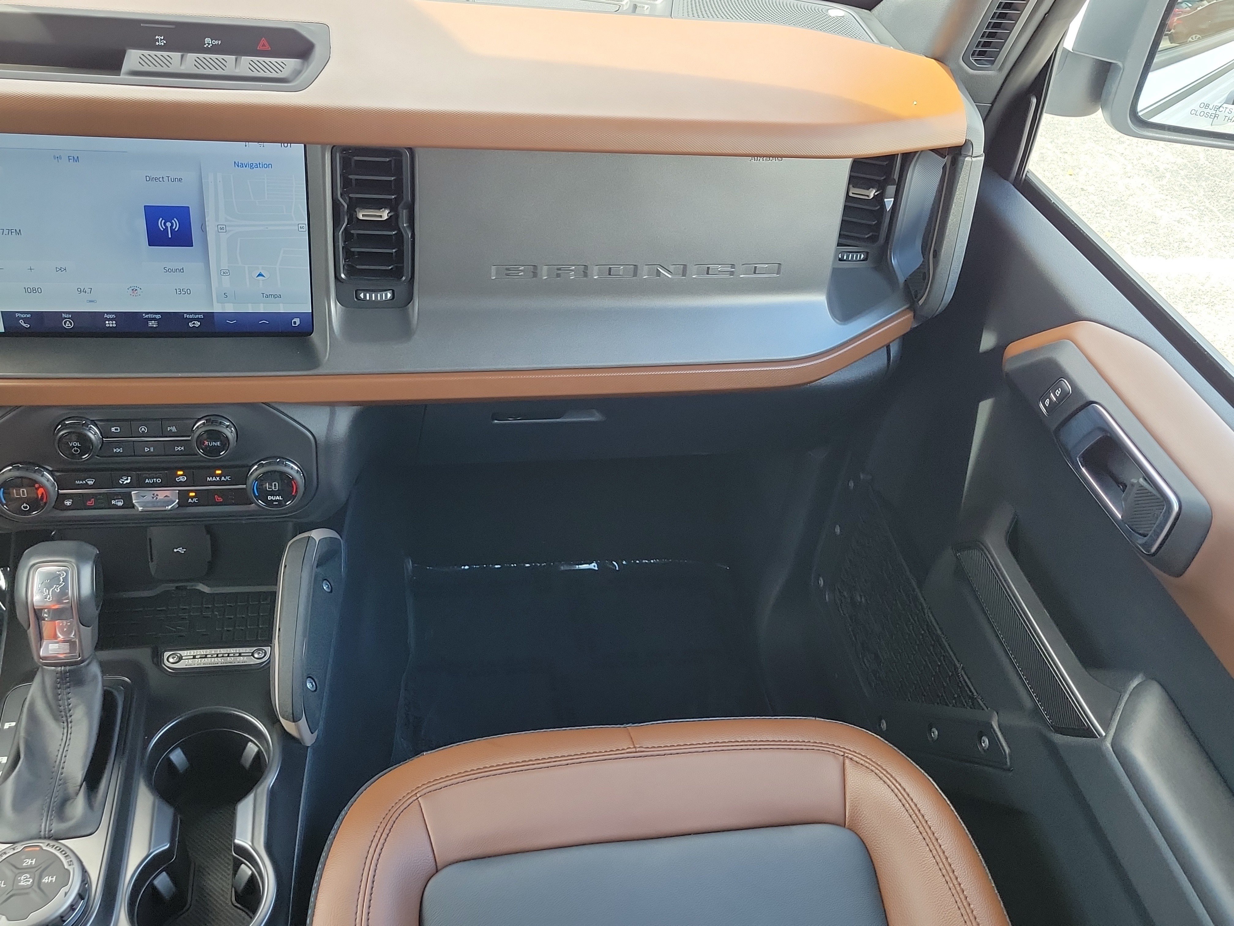 Certified 2024 Ford Bronco Outer Banks AWD/4WD image 16