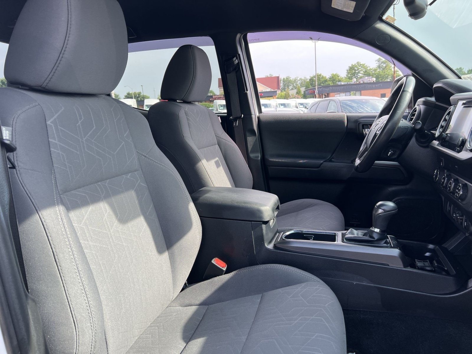 Used 2019 Toyota Tacoma TRD Sport AWD/4WD image 26