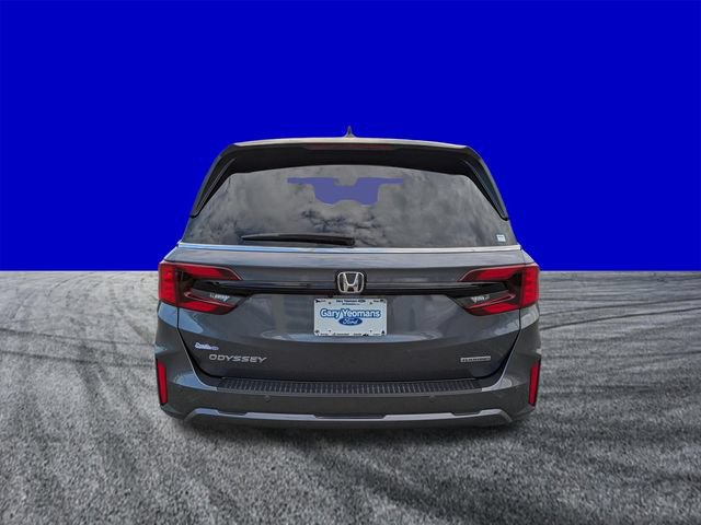 Used 2025 Honda Odyssey Touring image 5