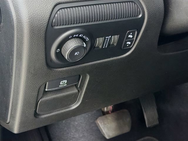 Used 2023 Jeep Grand Wagoneer L 4WD w/ Convenience Group III image 12