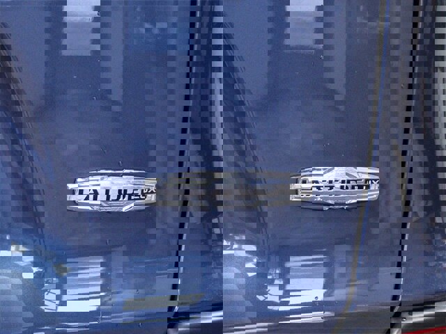 Used 2021 Jeep Cherokee Latitude Lux w/ Sun & Sound Group image 9