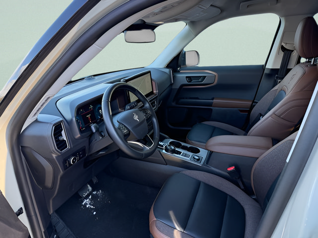 Certified 2025 Ford Bronco Sport Outer Banks w/ Outer Banks Tech Package+ AWD/4WD image 4