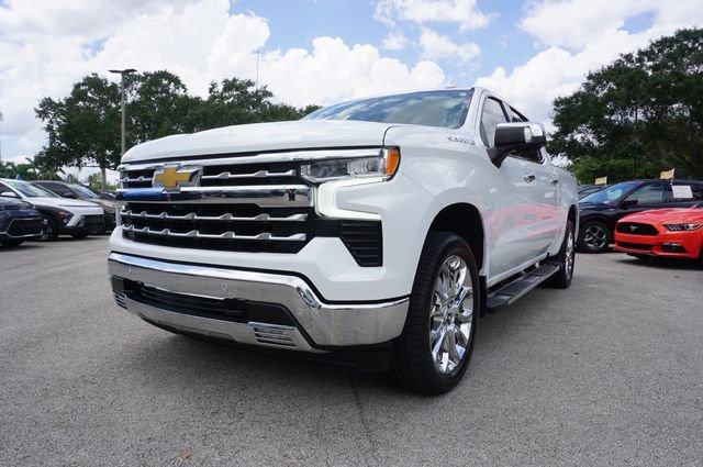 Used 2023 Chevrolet Silverado 1500 LTZ w/ LTZ Convenience Package II AWD/4WD image 16