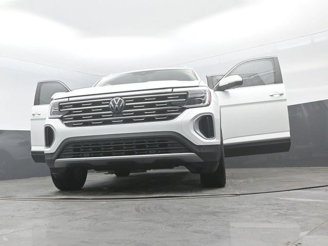 Used 2024 Volkswagen Atlas SEL AWD/4WD image 34