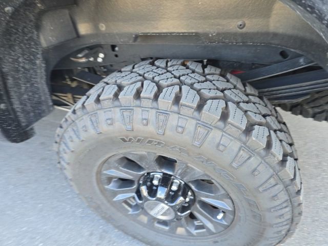 Certified 2022 Ford F350 Platinum w/ Tremor Off-Road Package image 9