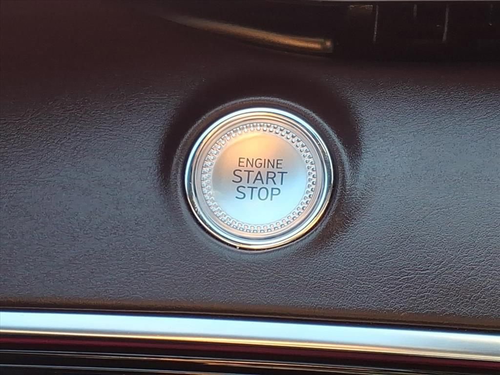 Used 2022 Genesis GV70 2.5T w/ Advanced Package image 24