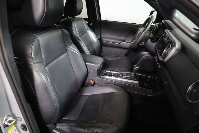 Used 2019 Toyota Tacoma TRD Sport AWD/4WD image 8
