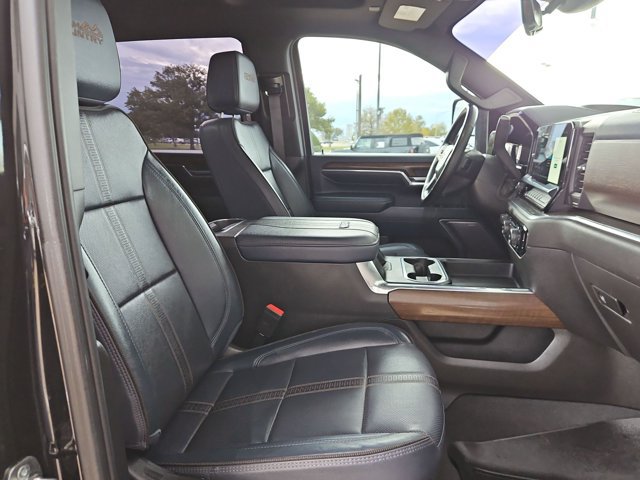 Used 2024 Chevrolet Silverado 3500 High Country w/ High Country Premium Package AWD/4WD image 16