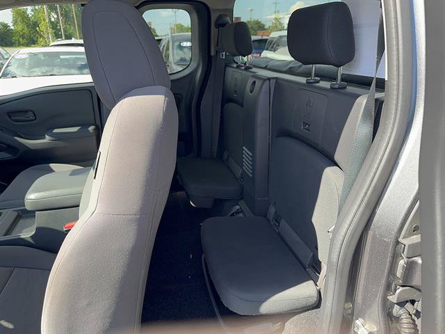 Used 2022 Nissan Frontier S w/ Technology Package AWD/4WD image 9