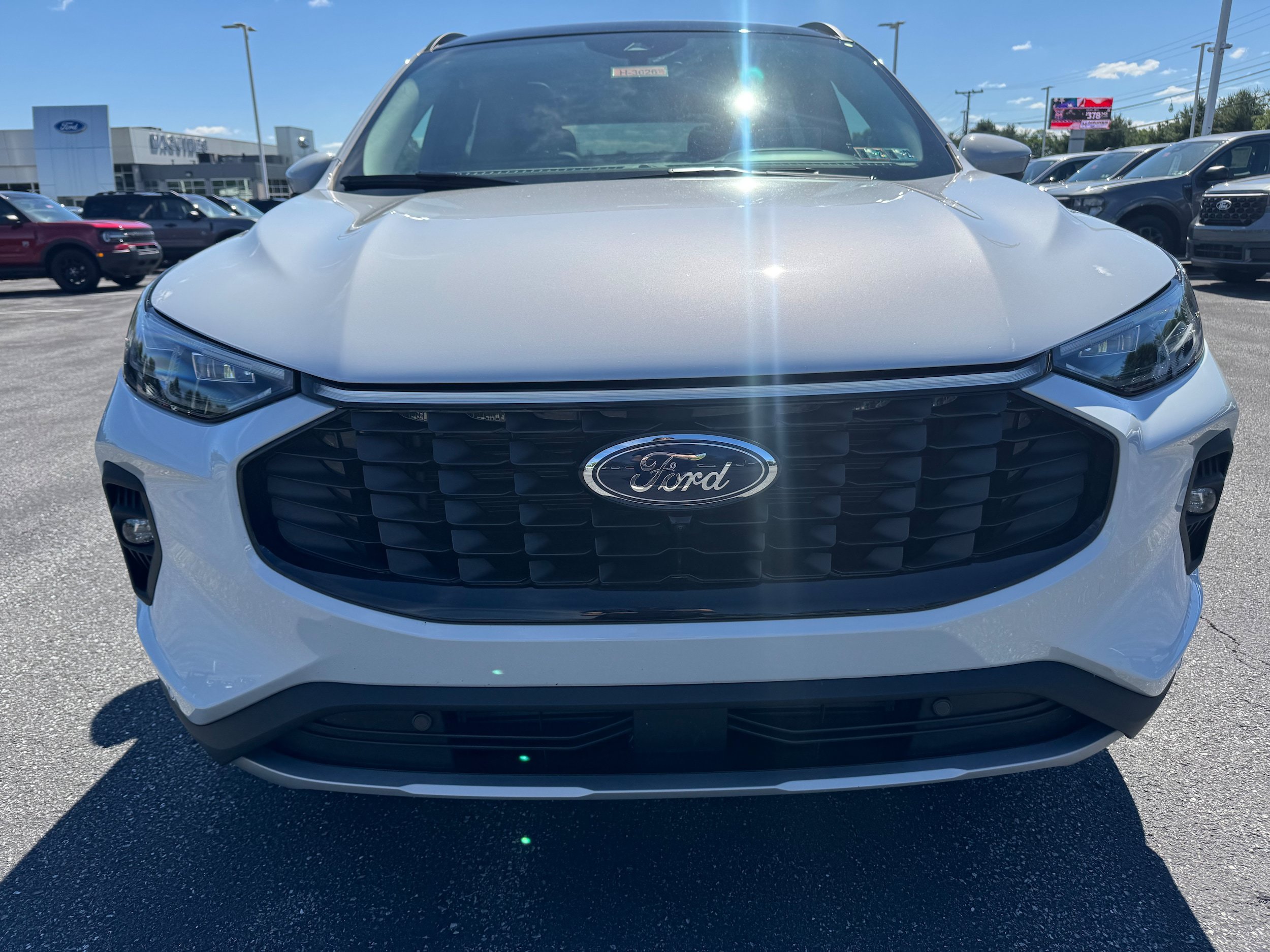 Certified 2025 Ford Escape Platinum w/ Premium Technology Package AWD/4WD image 9
